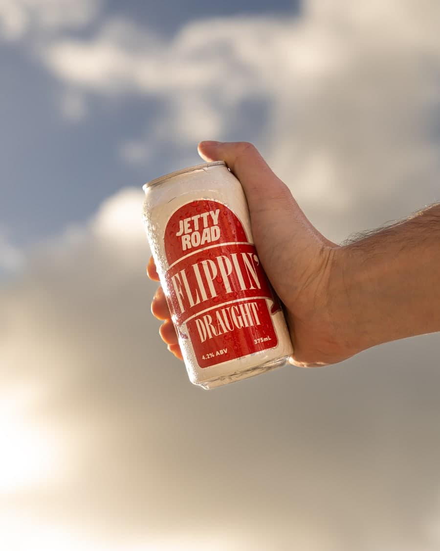 Jetty Road Flippin' Draught can in hand